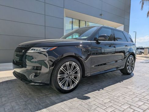 New 2026 Land Rover Range Rover Sport Dynamic SE AWD/4WD image 9