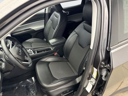 Used 2022 Jeep Compass Latitude w/ Convenience Group image 11