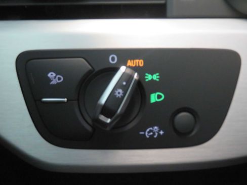 Used 2020 Audi S4 Premium w/ Convenience Package image 35