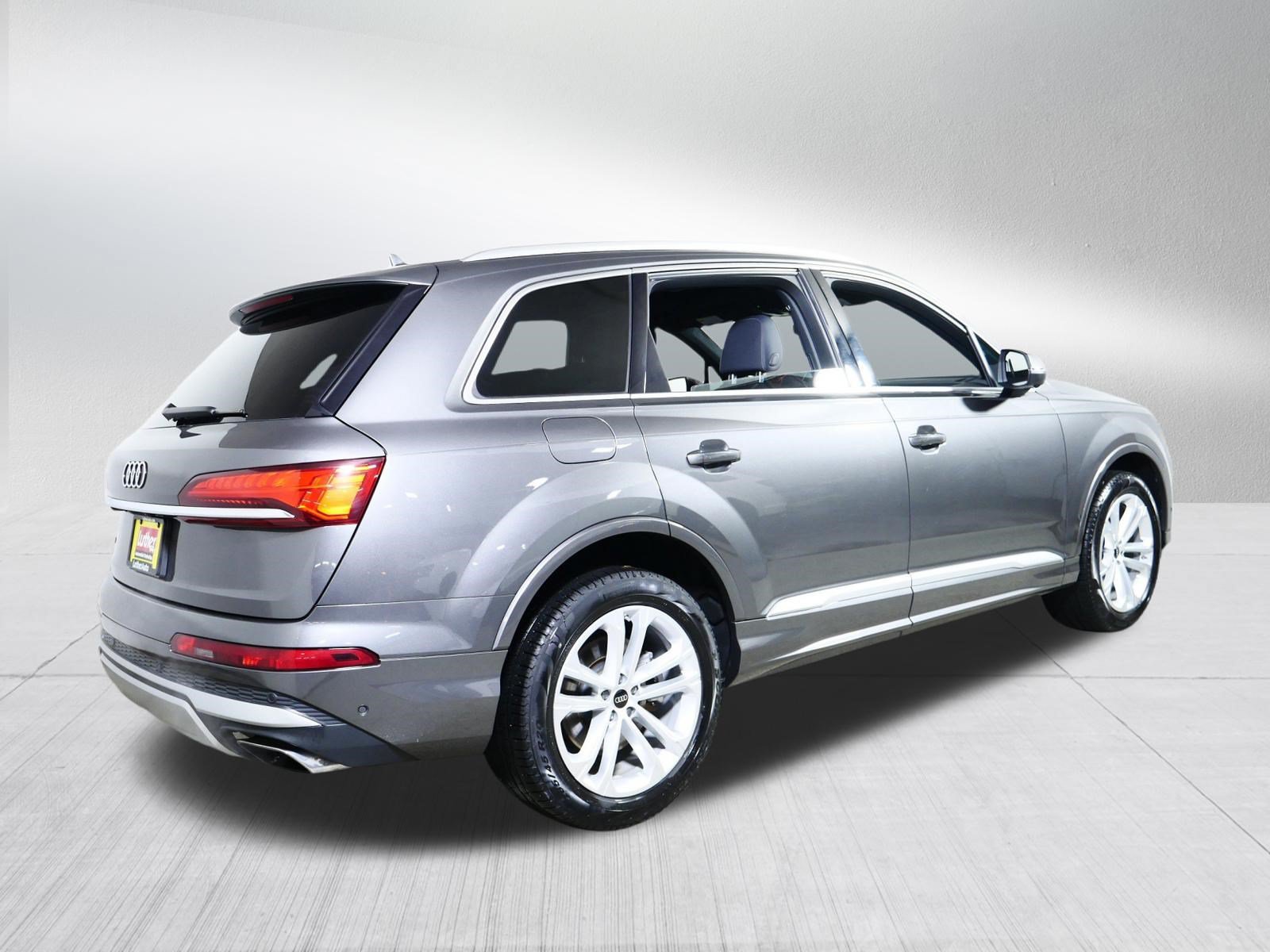 Certified 2025 Audi Q7 3.0T Premium Plus AWD/4WD image 7