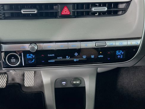 Used 2024 Hyundai Ioniq 5 SE image 24