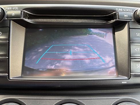 Used 2018 Toyota RAV4 LE w/ All Weather Liner Package AWD/4WD image 16