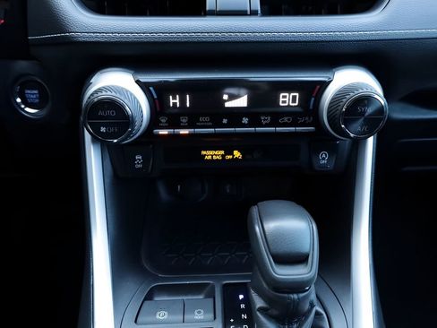 Certified 2020 Toyota RAV4 XLE w/ All Weather Liner Package image 35