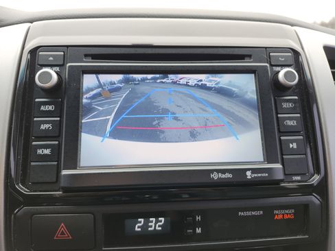 Used 2014 Toyota Tacoma 4x4 Double Cab w/ TRD Off-Road Package image 2