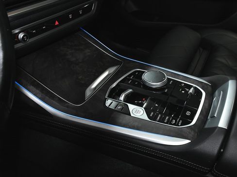 Used 2023 BMW X7 xDrive40i w/ M Sport Package image 46