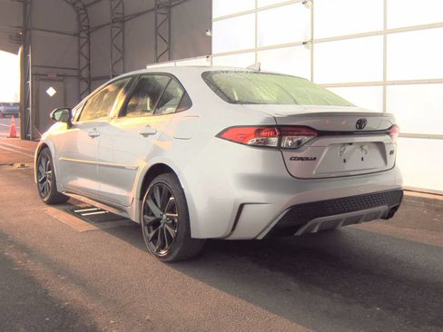 Used 2022 Toyota Corolla SE FWD image 6