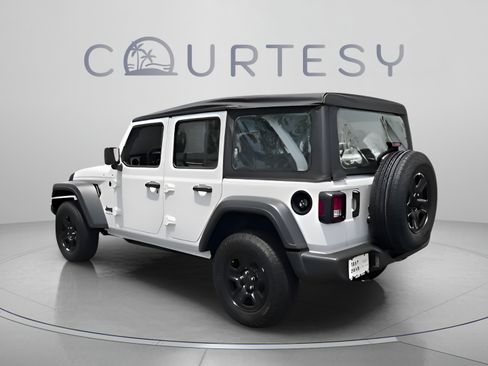 Certified 2025 Jeep Wrangler Unlimited Sport AWD/4WD image 3