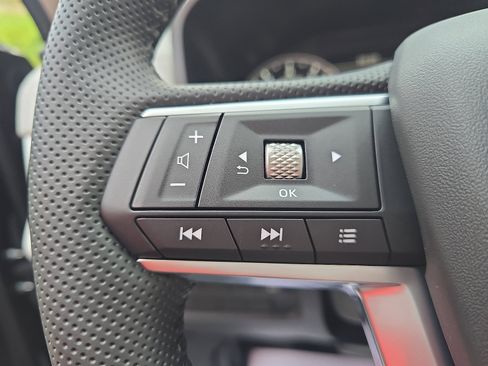 New 2025 Mitsubishi Outlander SE image 17