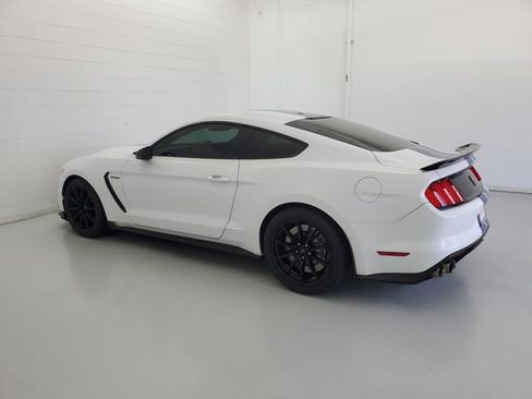 Used 2017 Ford Mustang Shelby GT350 RWD image 7