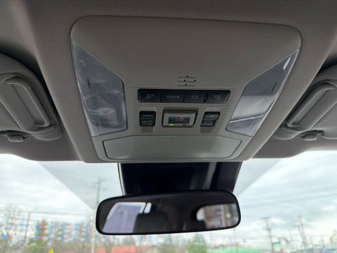 Used 2023 Toyota RAV4 XLE Premium image 26