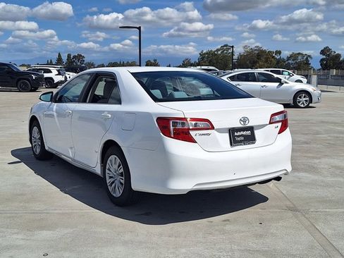 Used 2013 Toyota Camry LE FWD image 7