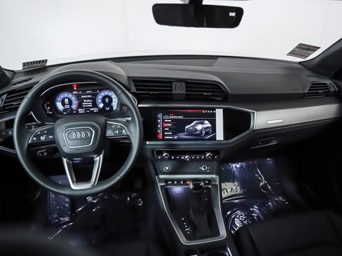 Certified 2024 Audi Q3 2.0T Premium w/ Convenience Package image 18