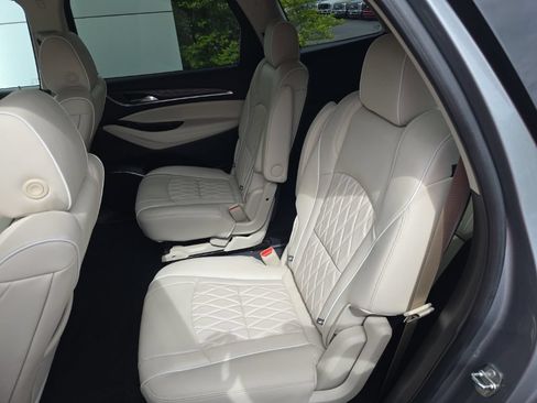 Used 2023 Buick Enclave Avenir FWD image 28