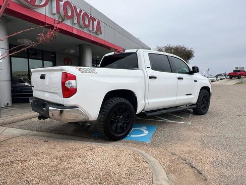 Used 2020 Toyota Tundra SR5 image 5