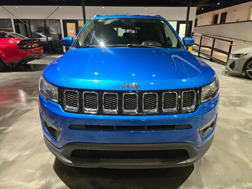 Used 2017 Jeep Compass Latitude w/ Popular Equipment Group FWD image 2