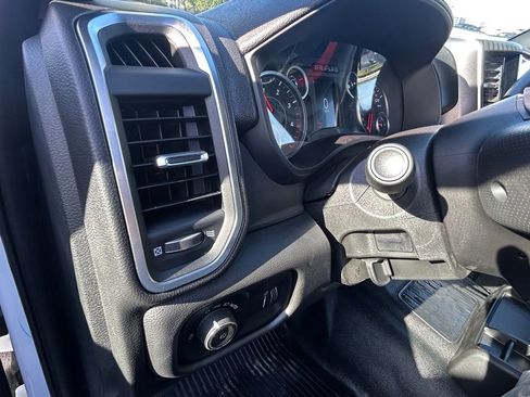 New 2025 RAM 3500 Big Horn image 38