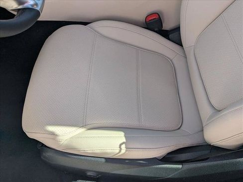 Used 2026 Mercedes-Benz C 300 Sedan image 4