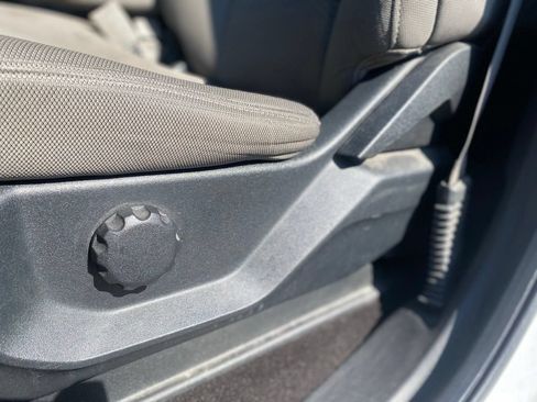 Used 2018 Ford F150 XLT AWD/4WD image 17