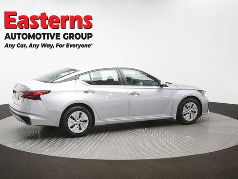 Used 2023 Nissan Altima 2.5 S FWD image 41
