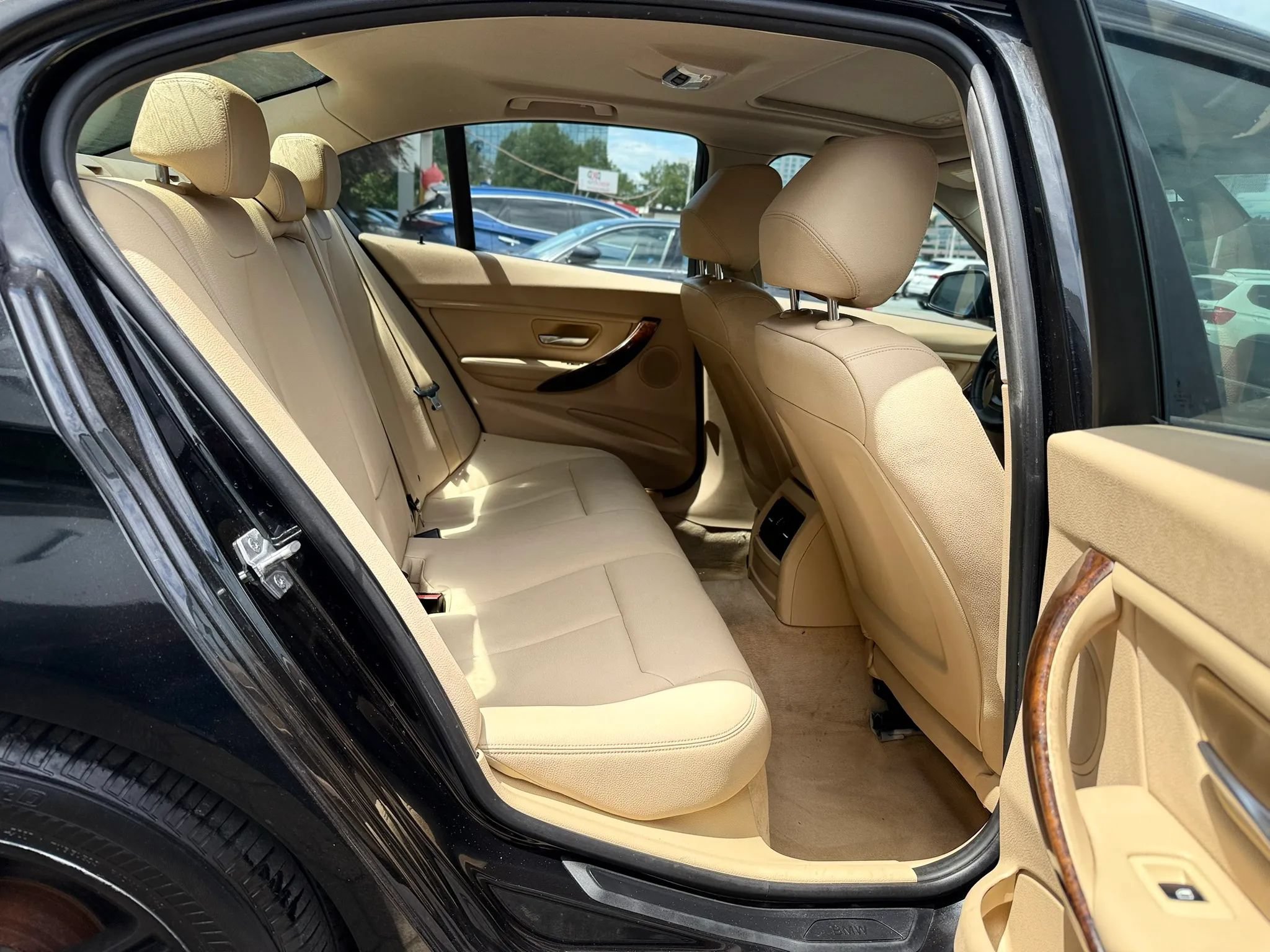 Used 2014 BMW 320i xDrive Sedan AWD/4WD image 33