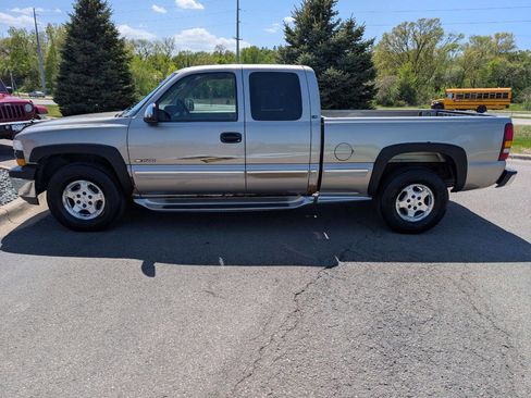 Used 2001 Chevrolet Silverado 1500 LS w/ Off-Road Chassis Pkg AWD/4WD image 6