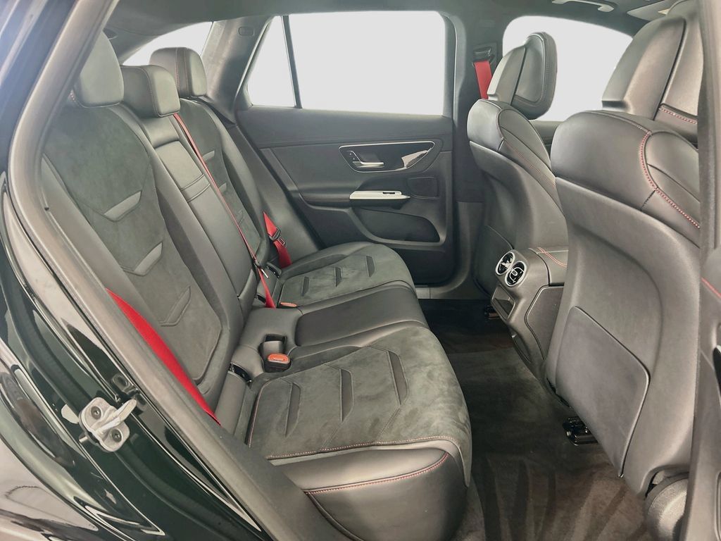 Used 2026 Mercedes-Benz GLC 43 AMG 4MATIC image 21