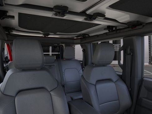 New 2025 Ford Bronco Badlands image 12