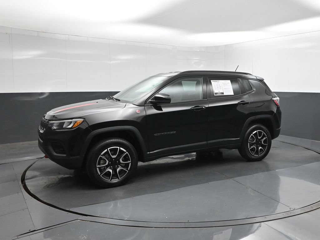 Used 2024 Jeep Compass Trailhawk AWD/4WD image 26