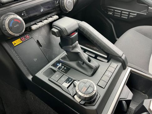 Used 2025 Toyota 4Runner TRD Off-Road image 42