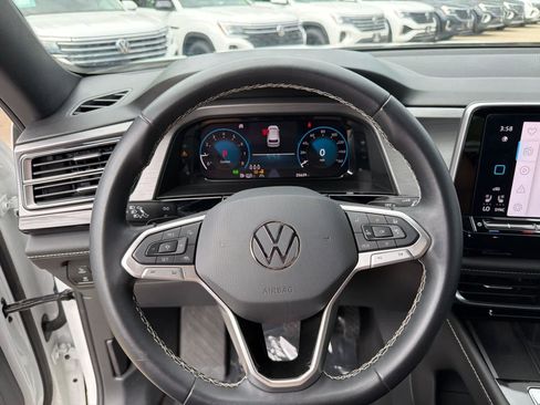 Used 2024 Volkswagen Atlas Cross Sport SE AWD/4WD image 15