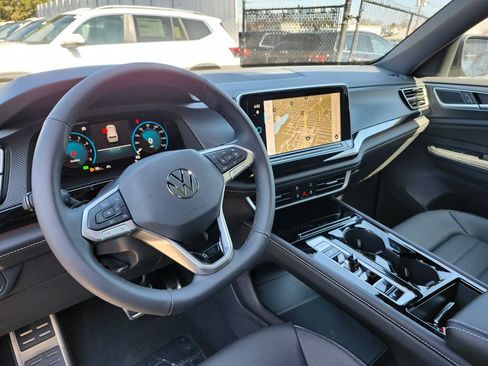 New 2026 Volkswagen Atlas Cross Sport SEL R-Line AWD/4WD image 5