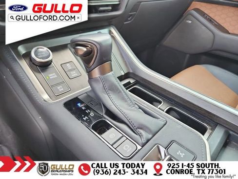 Used 2024 Lexus GX 550 w/ Accessory Package (Z1) AWD/4WD image 28