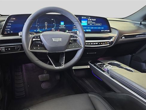 Used 2024 Cadillac Lyriq Luxury w/ LPO, Floor Liner Package image 16