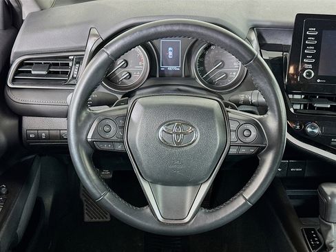 Used 2024 Toyota Camry SE image 18