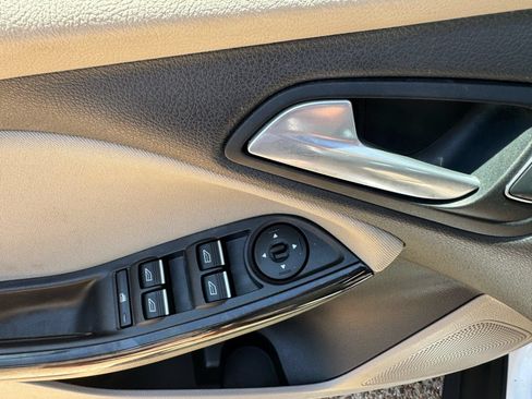 Used 2018 Ford Focus Electric Hatchback FWD image 21