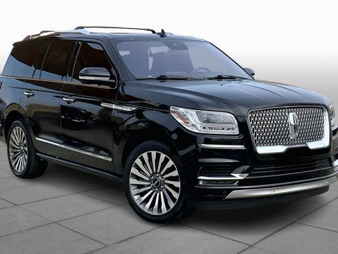 Used 2019 Lincoln Navigator Reserve w/ Cargo Package image 3