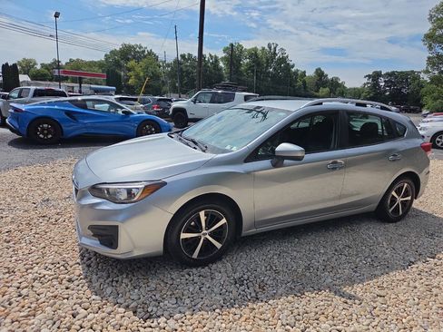 Used 2019 Subaru Impreza 2.0i Premium AWD/4WD image 2