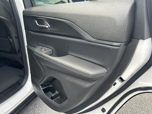 New 2025 Jeep Grand Cherokee Laredo X image 18