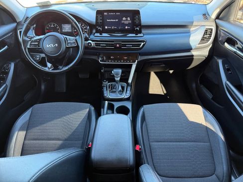 Used 2023 Kia Seltos S image 12