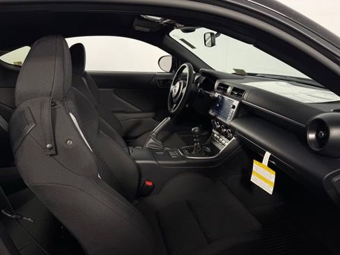 New 2025 Toyota GR86 Base image 12