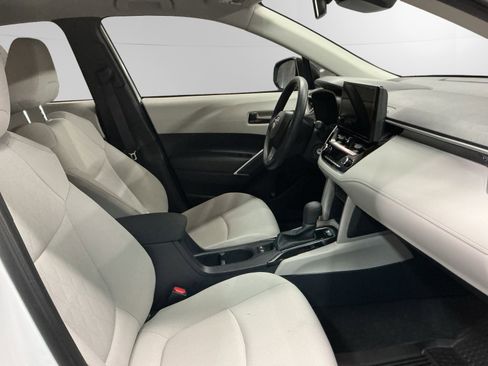 Certified 2024 Toyota Corolla Cross L image 15