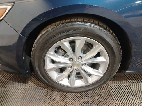 Used 2019 Chevrolet Malibu Hybrid image 18