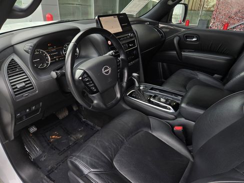Used 2023 Nissan Armada SL w/ Midnight Edition Package image 8