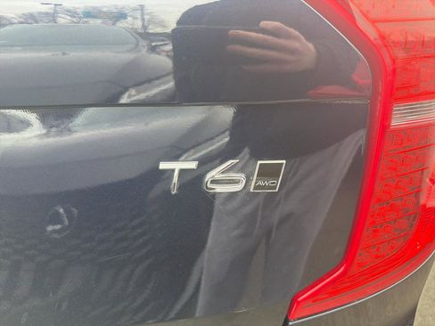 Used 2016 Volvo XC90 T6 Momentum w/ Momentum Plus Package image 8