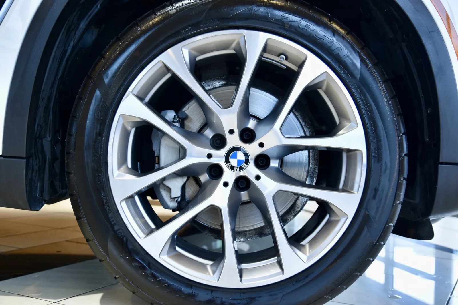 Used 2022 BMW X5 xDrive40i w/ Premium Package AWD/4WD image 9
