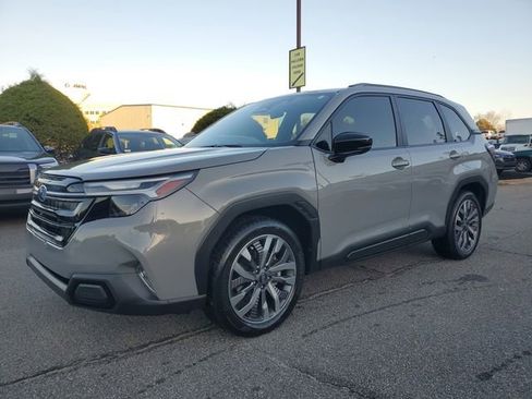 Certified 2025 Subaru Forester Touring image 3