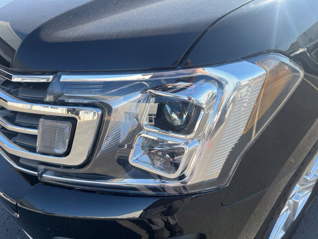 Used 2020 Ford Expedition XLT w/ Equipment Group 202A AWD/4WD image 13