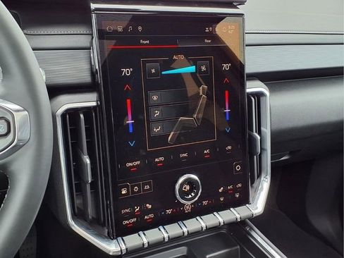 New 2026 GMC Acadia Elevation FWD image 8