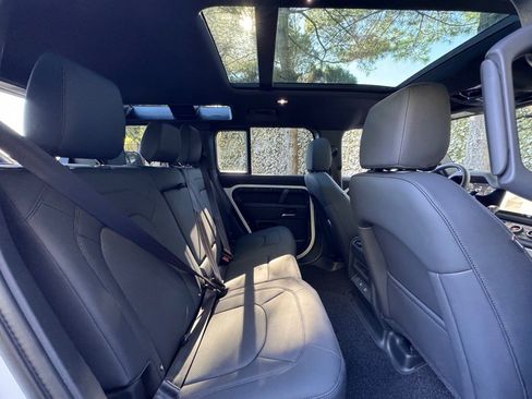 New 2025 Land Rover Defender 110 S image 20