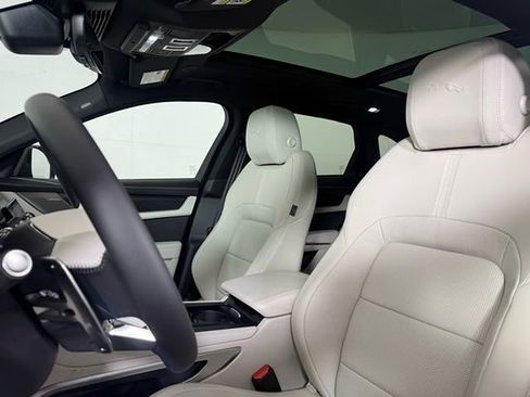 New 2026 Jaguar F-PACE R-Dynamic S image 5